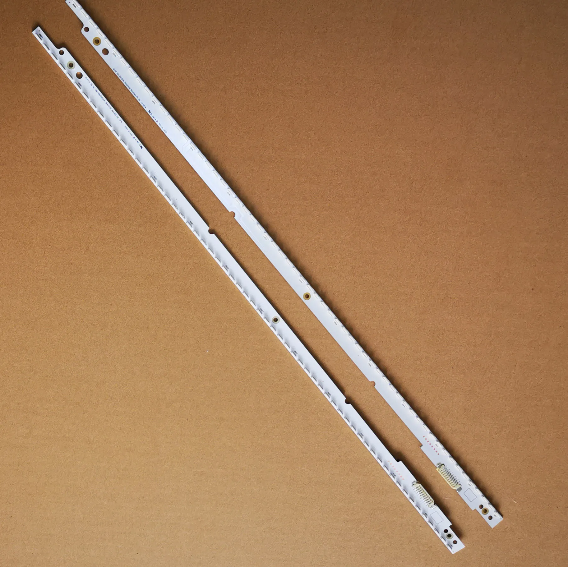 Новая светодиодная лента 572 мм 60LED 2012SVS46 7032NNB LEFT60 RIGHT60 3D E4W283 E4X283 UA46ES6100 UA46ES6700