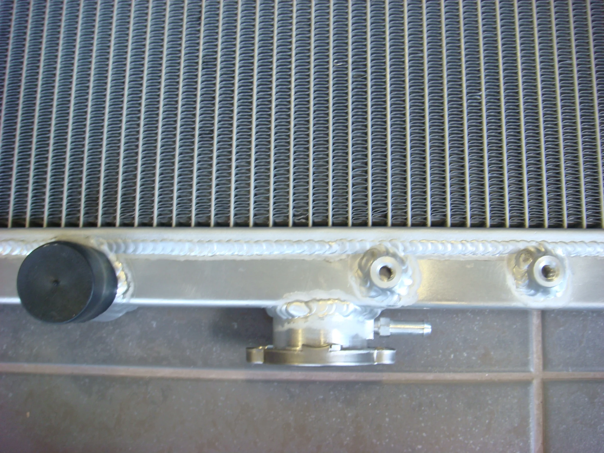 Алюминиевый радиатор для MITSUBISHI MAGNA Verada TM TN TP1984-1991 AT 1985 1986 1987 1988 1989 1990