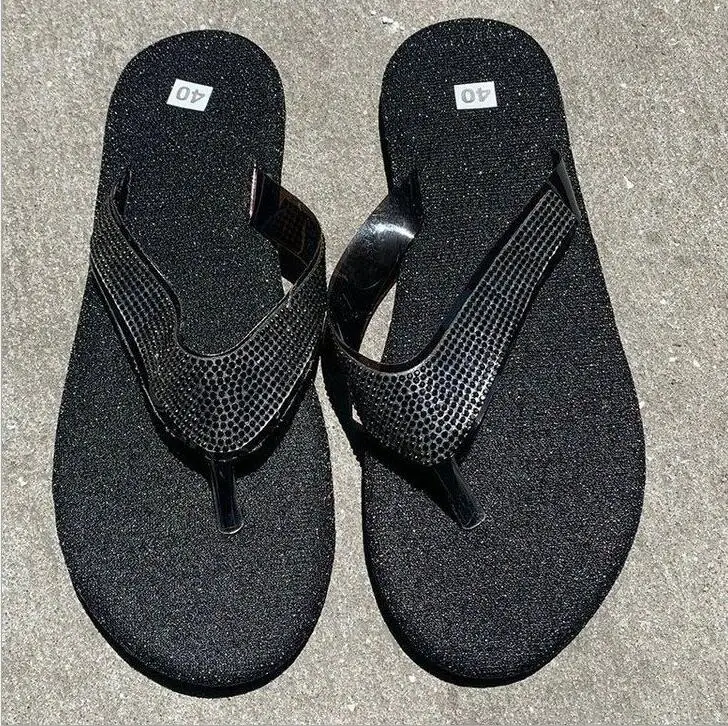 

Spring/summer New Flip-flop Rhinestone Outdoor Leisure All-match Women Slippers Non-slip Durable Beach Sandals