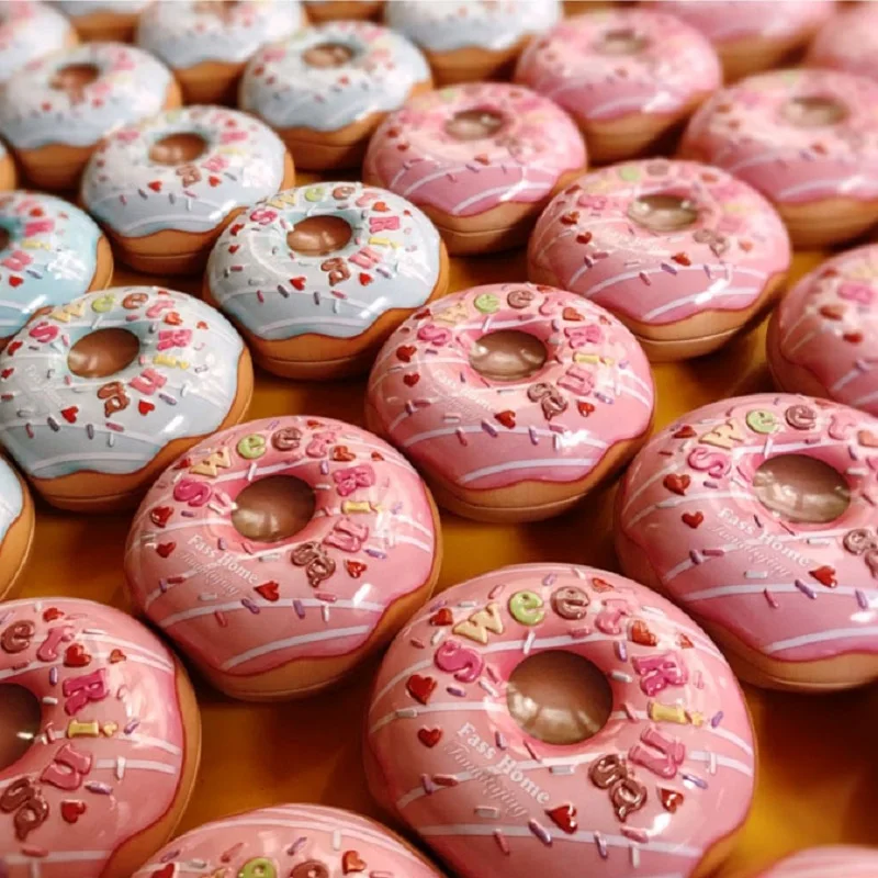 

1PC Cute Donut Shape Wedding Candy Tinplate Box Small Sweet Baby Birth Gift Box Portable Lipstick Cream Storage Box