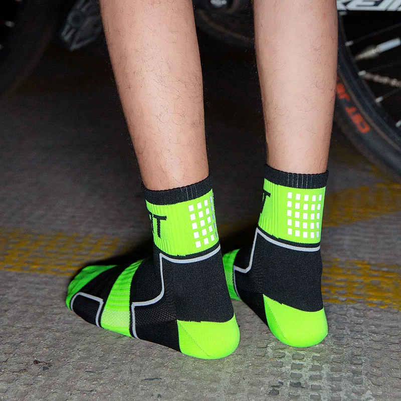 

Professional Luminous Cycling Socks Summer Mountain Bike Riding Socks Stretch and Wear-resistant Men's Cycling Socks