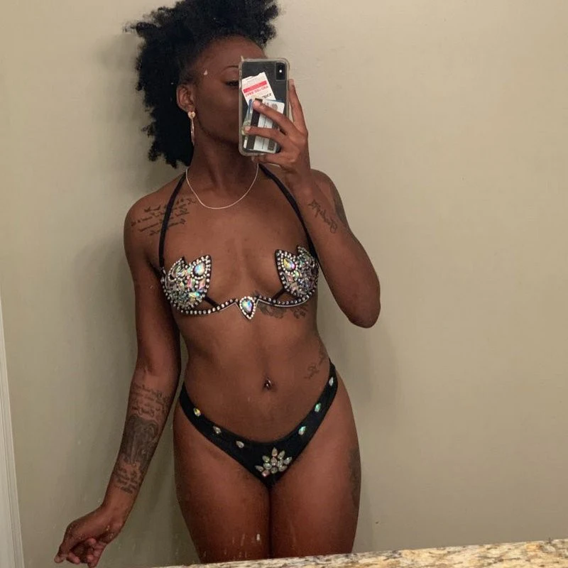 Купальник пуш ап на косточках с блестящими стразами однотонный в стиле