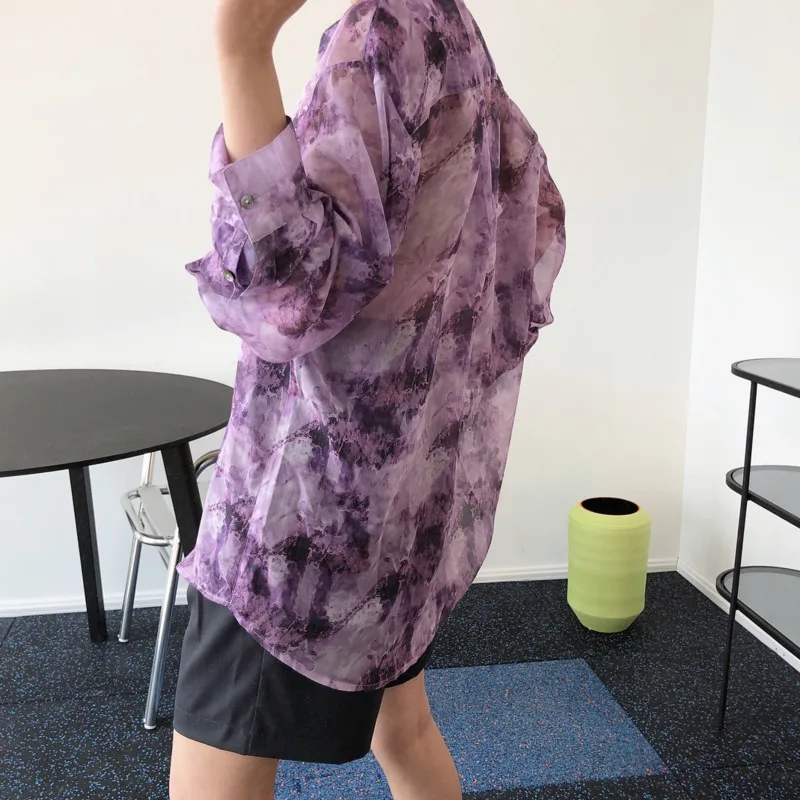 

GVUW Female Big Size Printing Sun Protection Blouse Lapel Long Sleeve Loose Shirt Fashion Tide Spring Summer 2021 New 20D1414