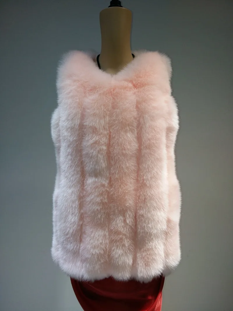 Жилет женский из искусственного меха однотонный приталенный безрукавка лисьего