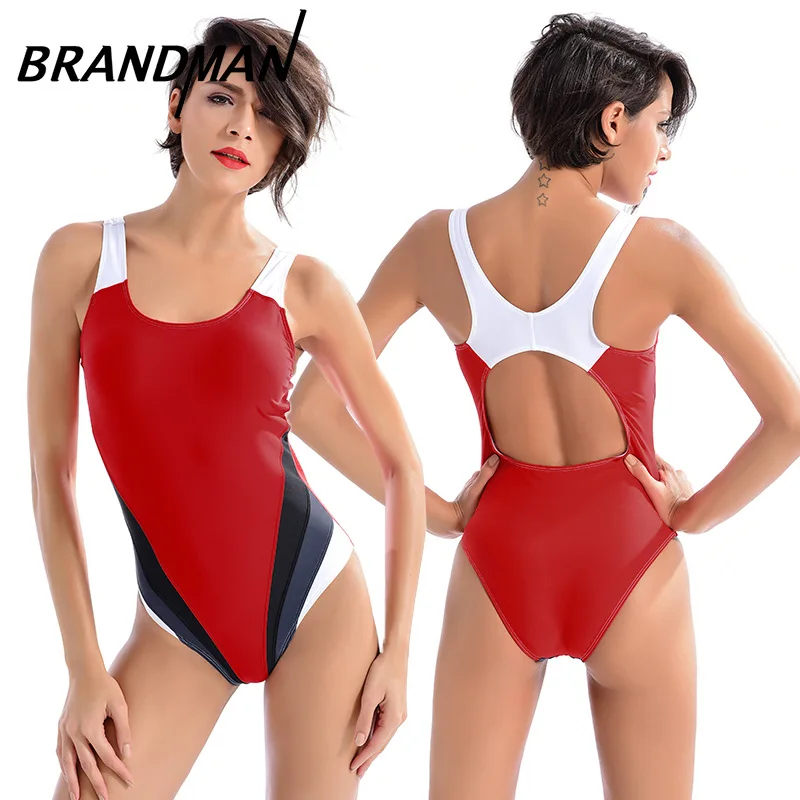 Спортивный женский купальник с треугольной формы закрывающий живот