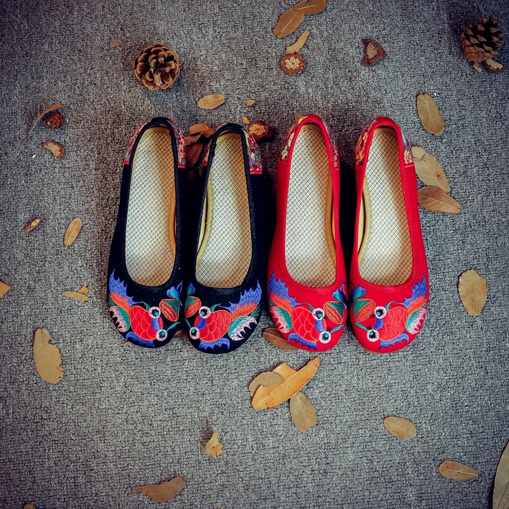 Женские туфли с золотой рыбкой Veowalk летние Лоферы больших размеров 34-41 в стиле