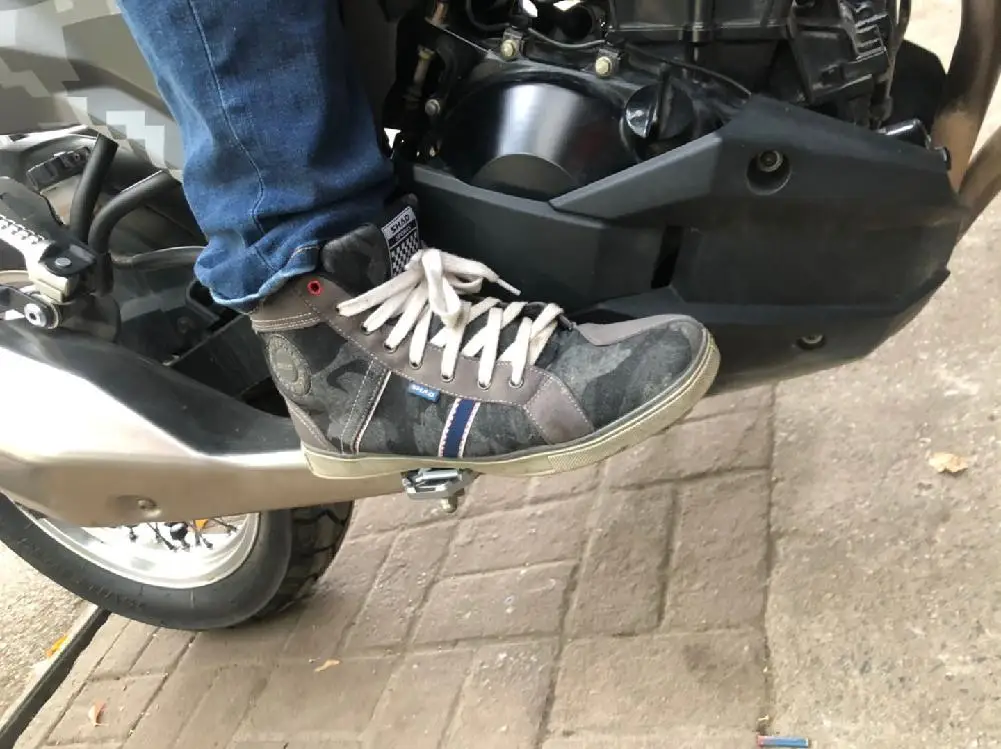 

Motorcycle Billet Wide Foot Pegs Pedals Footrest For Kawasaki Versys 650/1000 X300