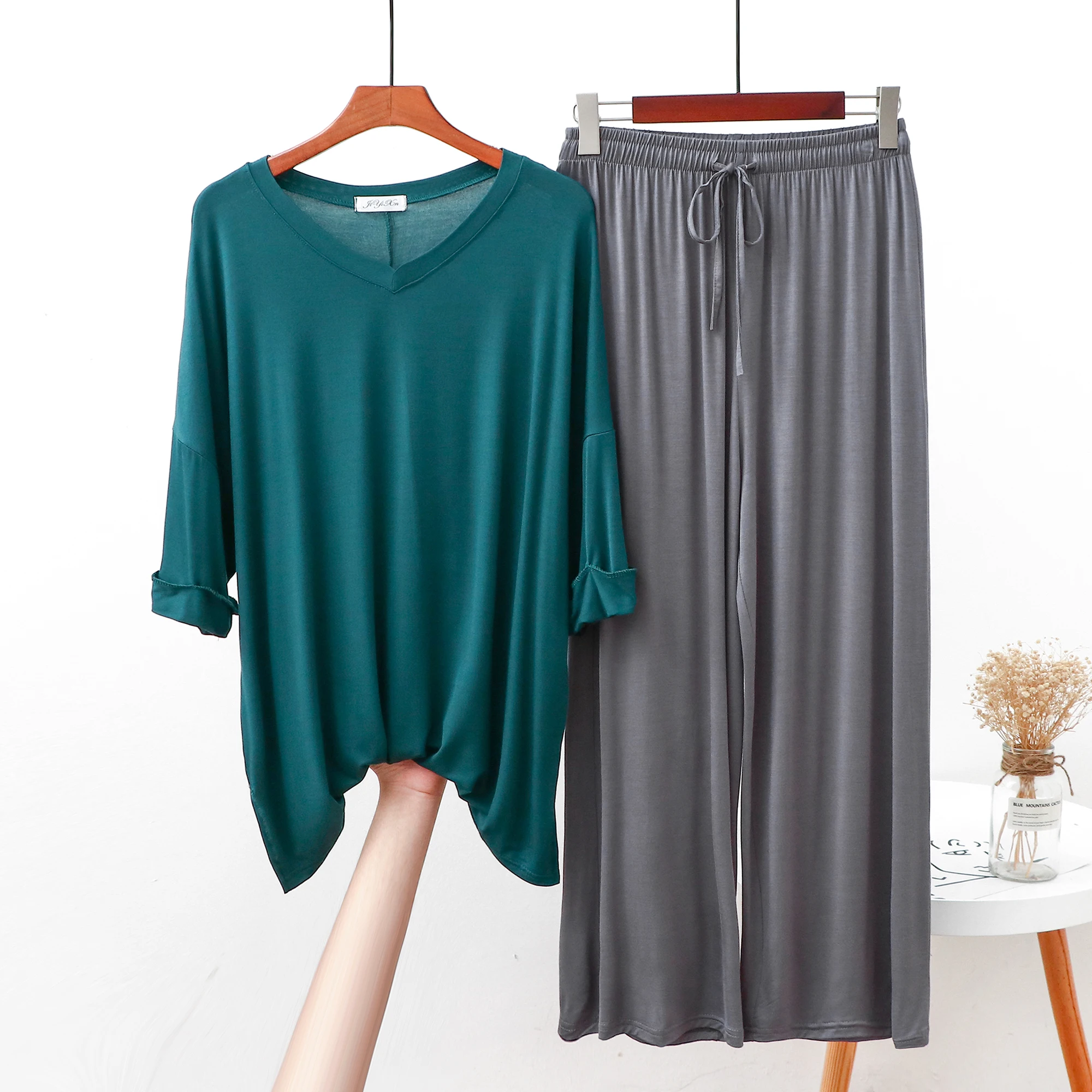 

New two-piece suit women's summer thin ice silk short-sleeved T-shirt v-neck thin top drape loose casual wide-leg pants