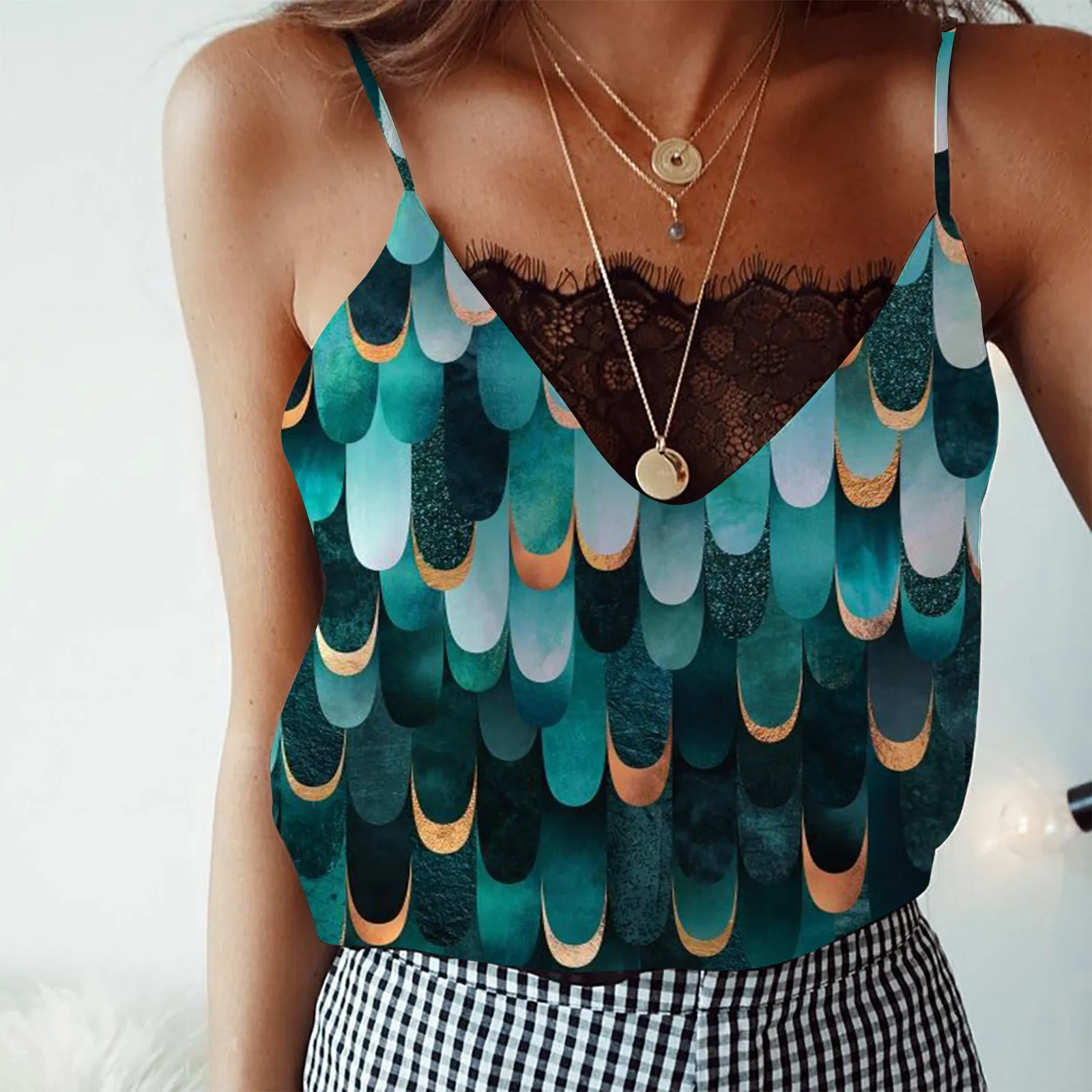 

2021 Fashion Sexy Women Crop Tops Vest Y2k Sleeveless Camisole Ladies Printed Camis Lace V Neck Slim Short Tank Tops Clubwear
