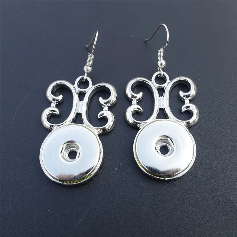 Комплект из колье и серёг с металлическими пуговицами 18 мм | Украшения аксессуары