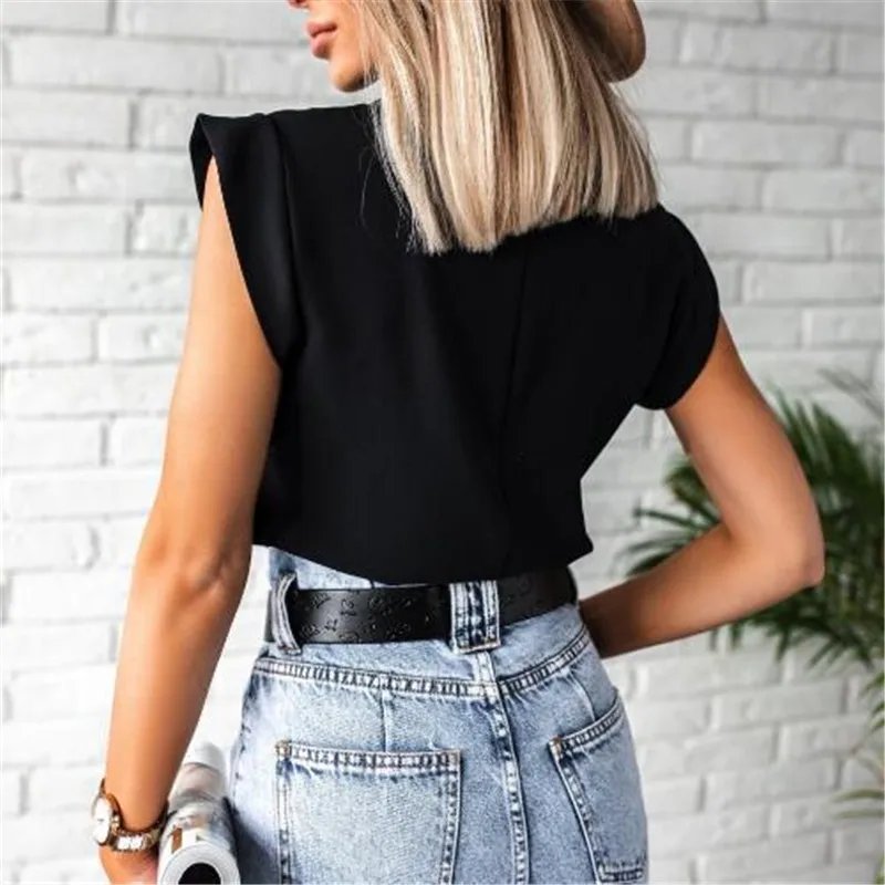 Футболка женская Базовая однотонная с воротником-стойкой и коротким рукавом |