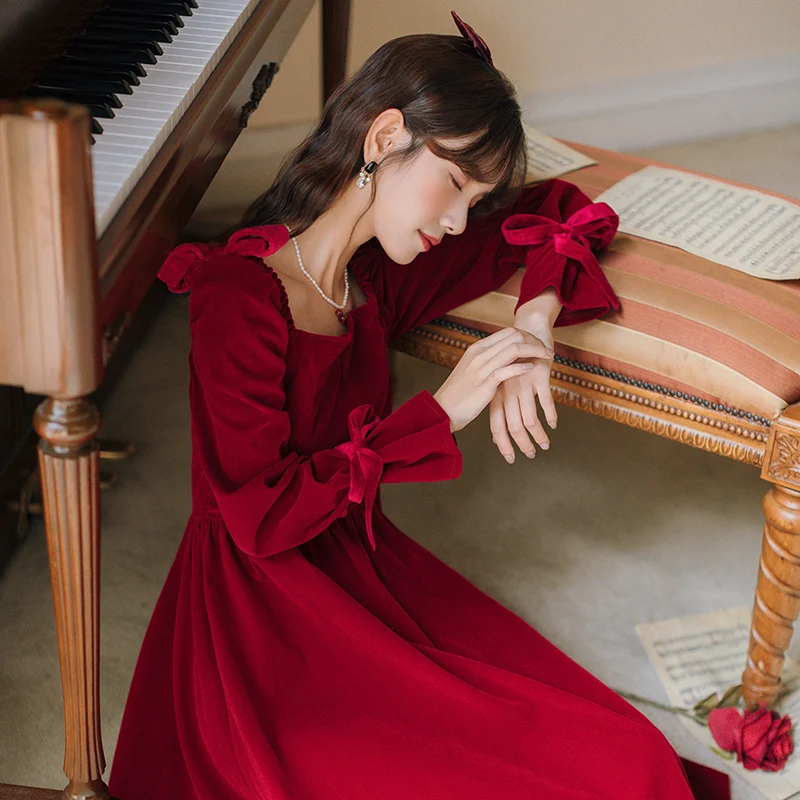 

Romantic Long Dress Red Robe Femme Women Autumn Dress Elegant Vintage Woman Dress Fashion Party Sexy Velvet Long Sleeve