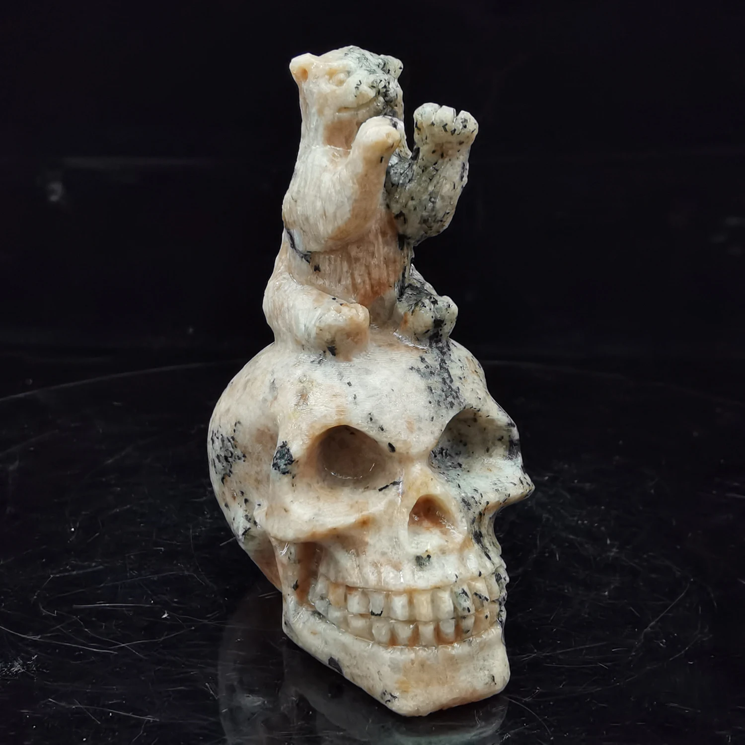 

Skull Bear Head Natural Crystals and Minerals Quartz Stone Island Hand-Carved Aquarium Room Decorations Ornaments Energy Cure