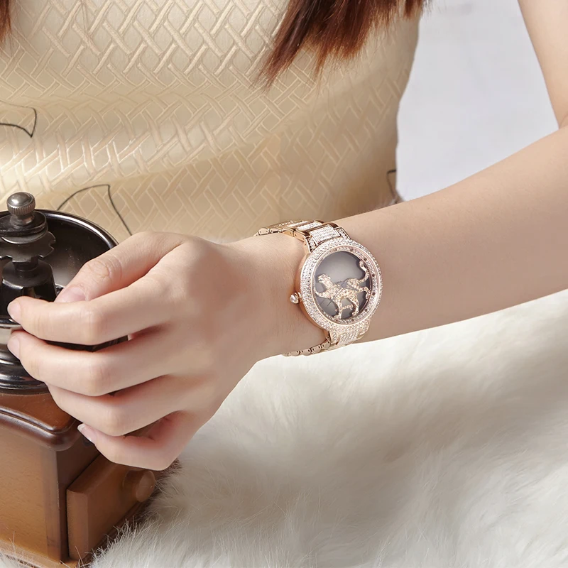 

Women's Luxury Bling Rhinestone Spinning Leopard Watches Women Fashion Trendy Quartz Watch Rose Gold Silver Ladies Clock Gift