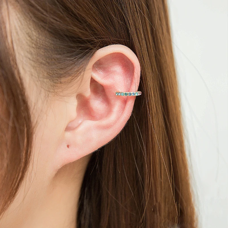 

Crystal Minimalist Ear Cuff Earcuff for Women Ladies Clip Earrings Gold Silver Color Non Pierced Ear Clips Female Jewelry Luxury