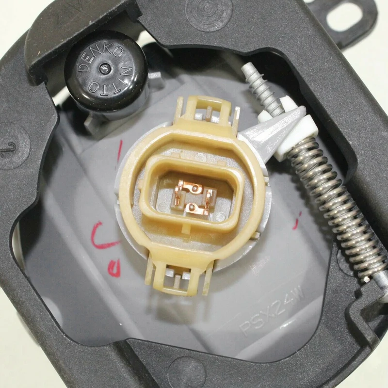 

For 2010-18 (JK) Cherokee 2010-19 fog lights on the front bumper of left or right-wing jeeps