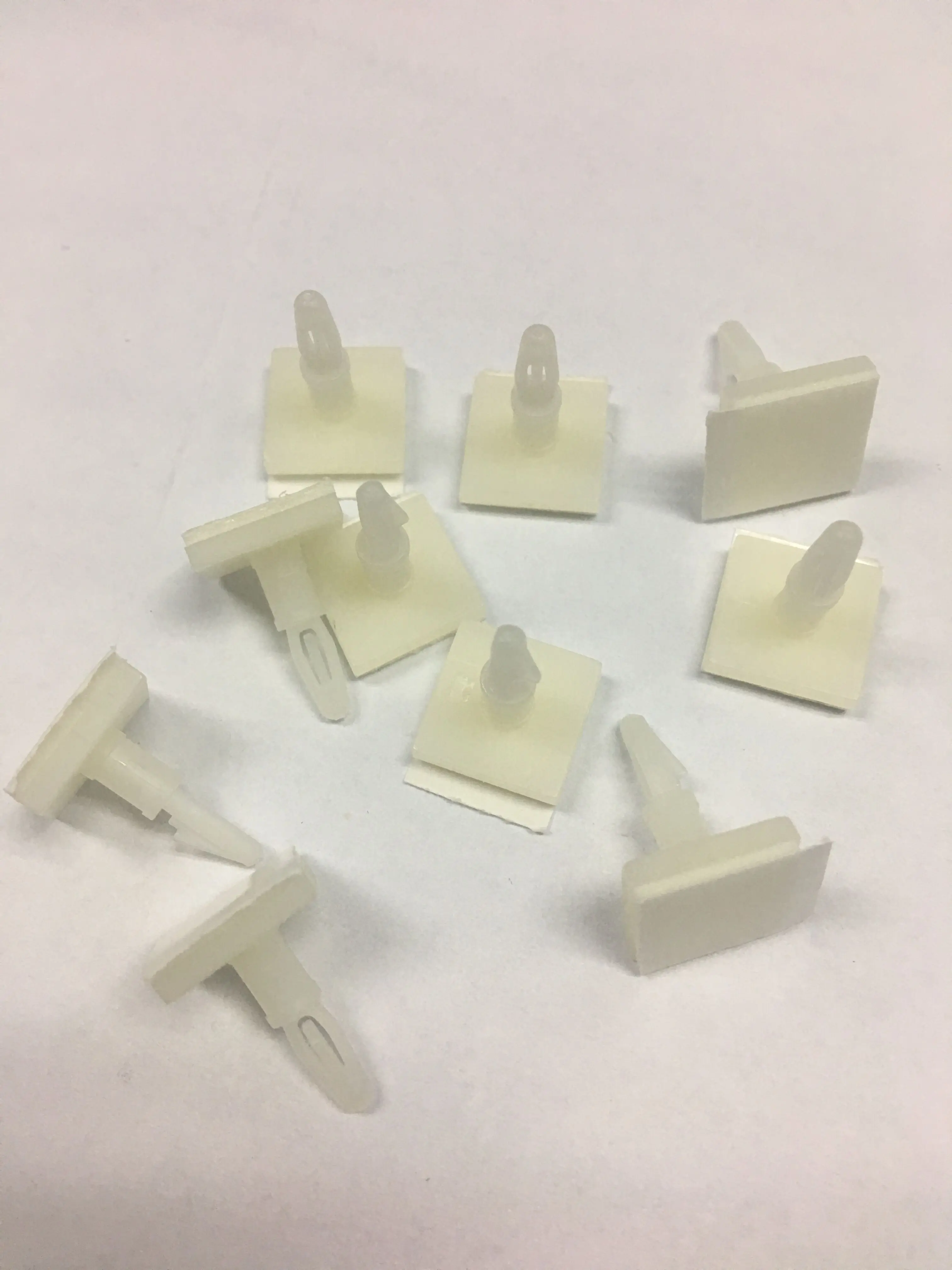 Держатель на клейкой основе|Запчасти и аксессуары для раций| |