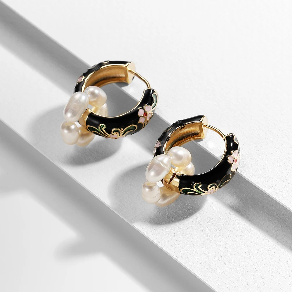 

Vintage Circle Geometric Flower Huggie Drop Earrings for Women Bohemian Round Pearl Statement Drop Earrings Party Enamel Jewelry