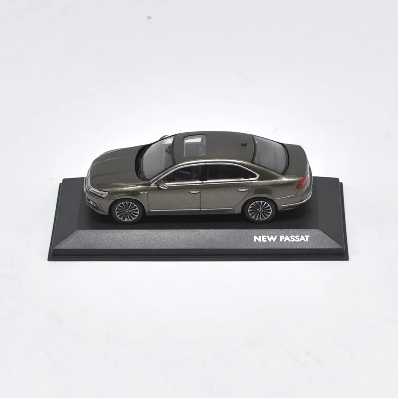 Высокотщательная модель автомобиля VW PASSAT 1:43 из сплава статическая металлическая