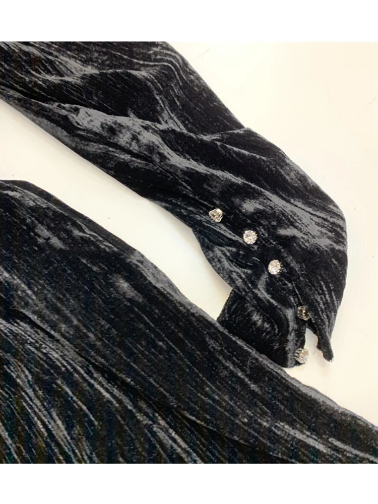 Тонкое бархатное платье в стиле ретро с v-образным вырезом и алмазной пряжкой на