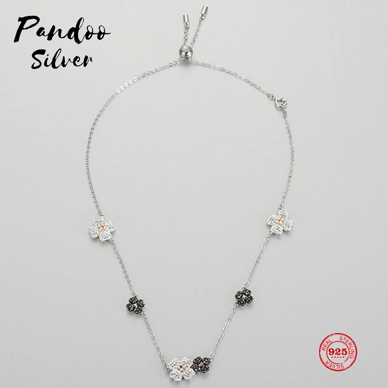 

Fashion Charm Original 1:1 Copy, Small Fresh Black And White Flowers Wild Necklace Female Luxury Jewelry Gifts