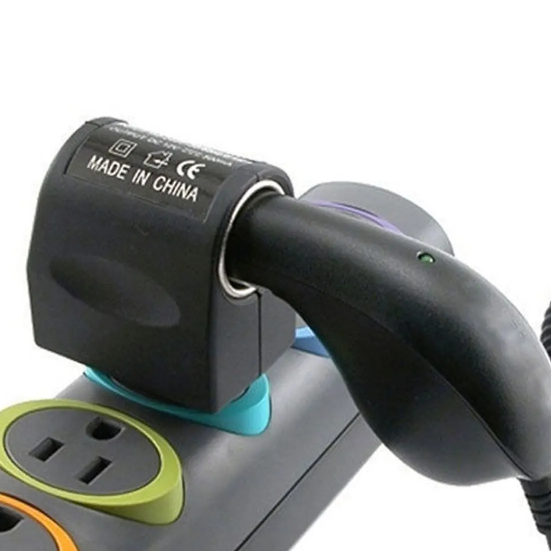 Бытовой прикуриватель 220 В переменного тока в 12 постоянного автомобильный