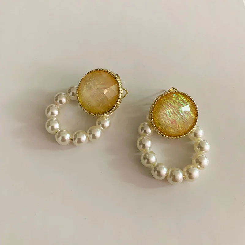 

Kshmir Korean Pearl Earrings Female Retro French Geometric Round Earrings a Pair of Earrings Girl Party Earrings Women Punk