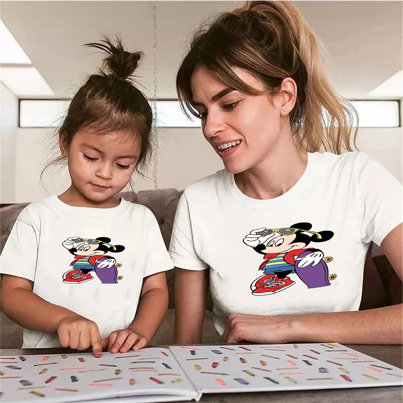 

Женская футболка с принтом Микки Мауса для скейтборда, футболка с милым принтом в стиле Харадзюку, свободный белый топ с коротким рукавом, м...