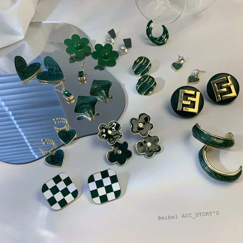 

Корейские Модные Винтажные милые серьги-гвоздики серьги с цветком и сердцем пирсинг эстетические ювелирные изделия аксессуары для женщин ...