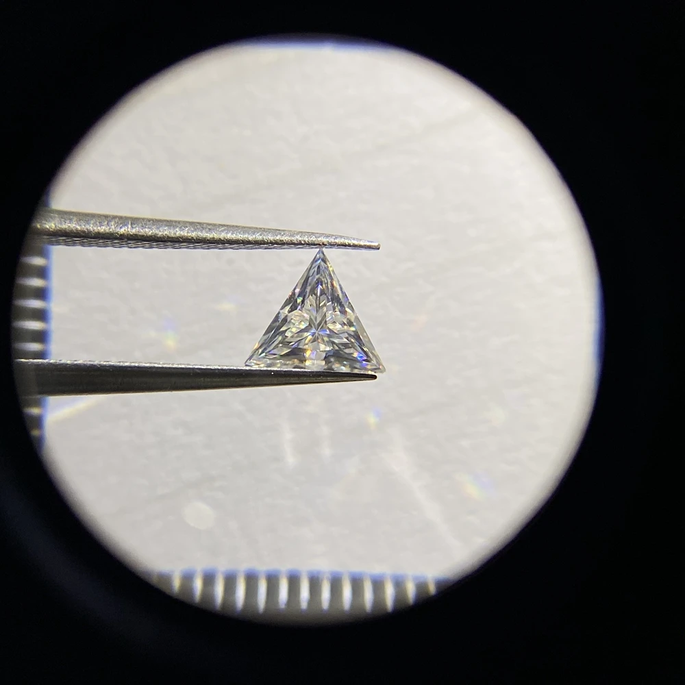 В продаже 5 5x5 мм 0 6 карат треугольная огранка бриллиант Муассанит VVS D