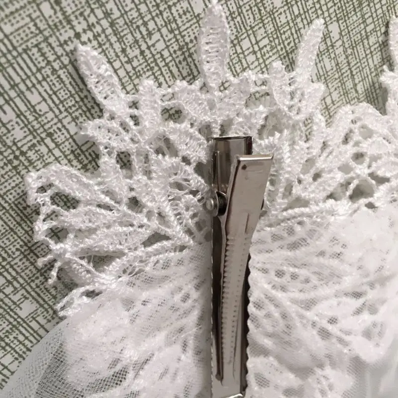 

2 Tier Vintage Women Wedding Veil Floral Lace Applique Imitation Pearl Rhinestone Flower Bridal Veil With Fixed Alligator Clips