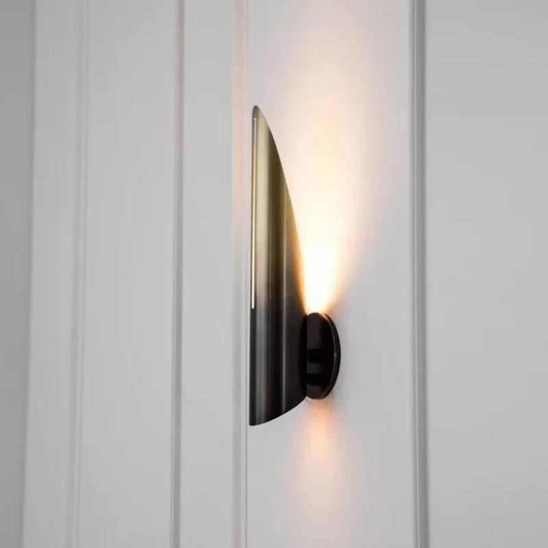 Золотой черный металлический настенный светильник для гостиной спальни в форме