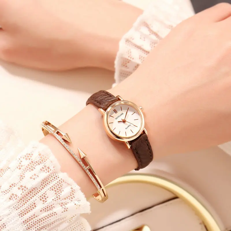 

Минималистичные простые Стильные женские ультратонкие кварцевые часы золотые кожаные женские изысканные повседневные наручные часы женс...