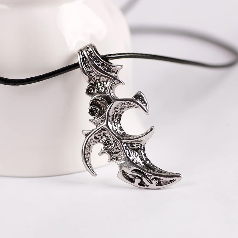 Лидер продаж модный новый аниме нож с пламенем подвеска из сплава ожерелье