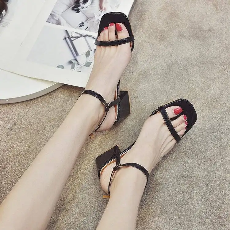 Женские босоножки на толстом каблуке летние туфли высоком с пряжкой Модель 2020