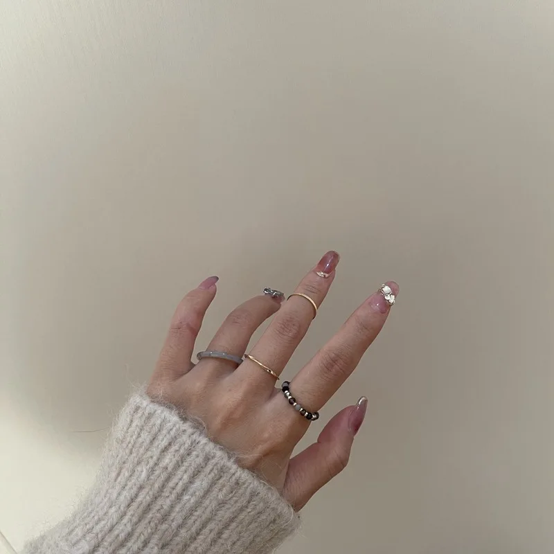 

4pcs/set New Minimalist Colorful Acrylic Geometric Ring Resin Transparent Beaded Rings for Women Girls Jewelry 2021