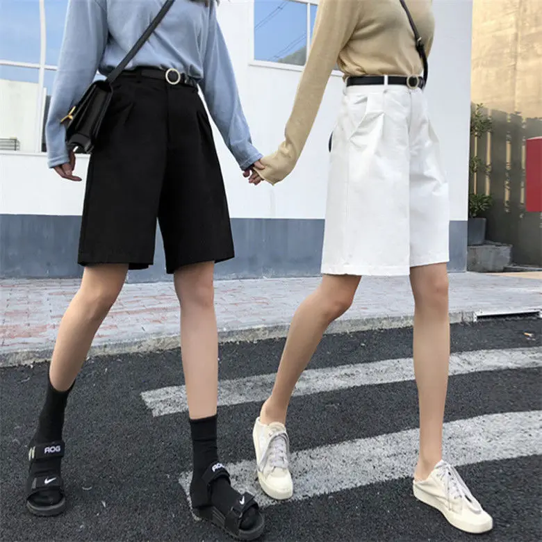 

2021 summer tooling 5-point shorts women's loose Hong Kong style white pants new fashion high waist straight tube wide leg