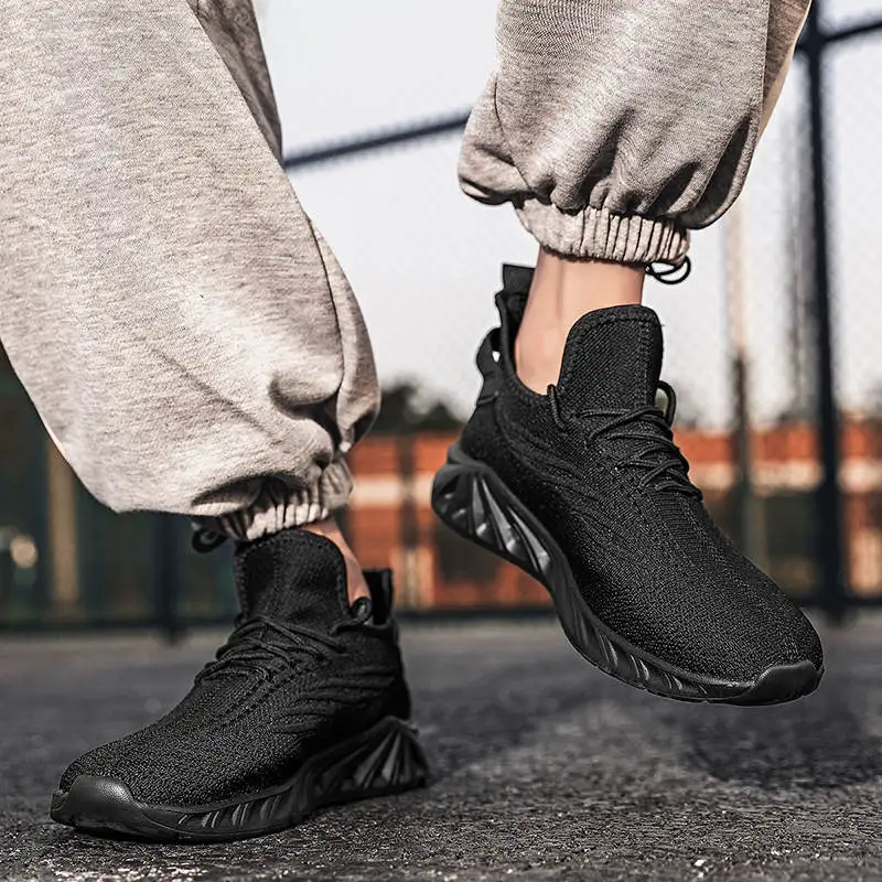 

Кроссовки мужские спортивные блестящие, брендовая обувь для бега, красные