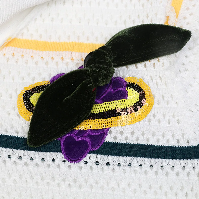 

2021 Summer New Women's Clothing Sailor Collar Short Sleeve T-shirt Hollow Out Rainbow Striped Grape Sequins Thin Knitted Top