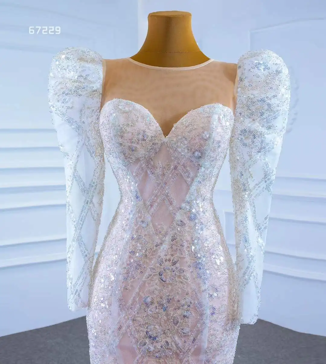 

2021 Plug V Neckline Satin Off White Ruffles Chapel Train Boat Sleeve Mermaid Pleated Design Wedding Dress