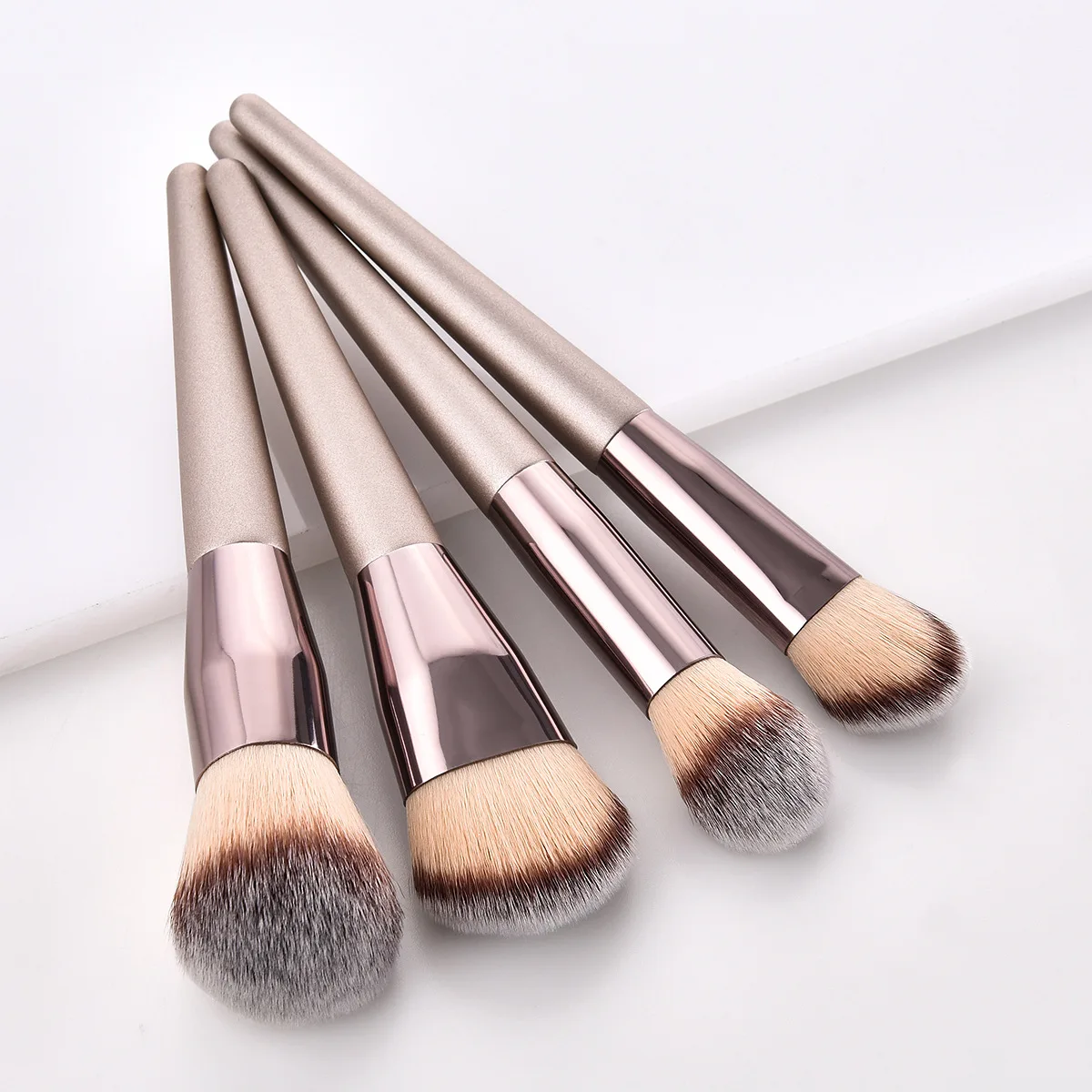 

Powder Foundation Brush/10 Makeup Brushes Beauty Tools Brush Champagne Gold Eye Shadow Brush Set