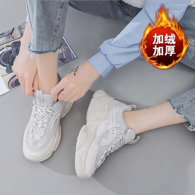 

2020 Autumn Winter New Korean Plus Velvet Women Sports Cotton Shoes Lace Up Fashion Sneakers Warm Casual Zapatillas Mujer