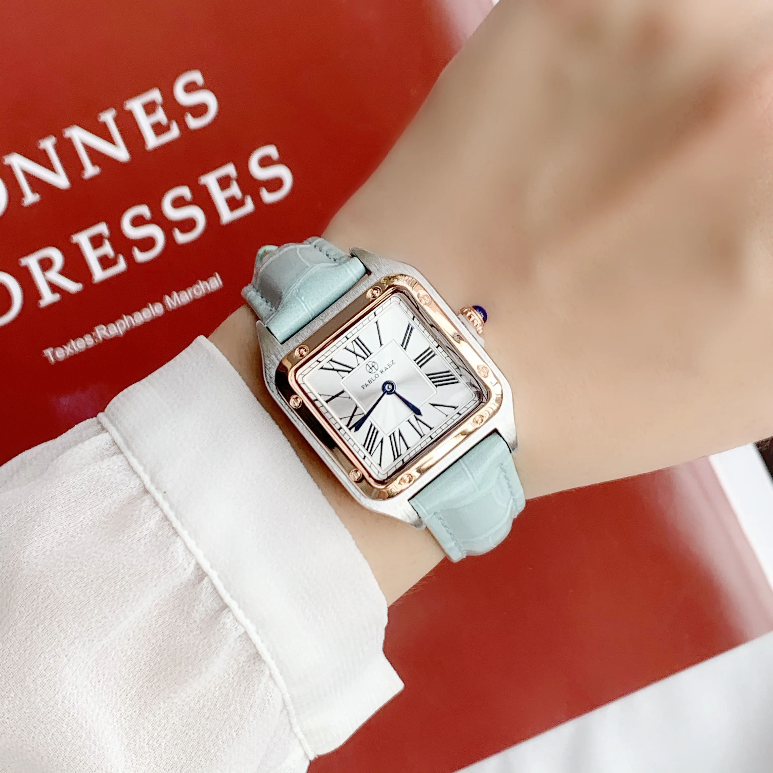 Женские кварцевые часы с кожаным ремешком в японском стиле