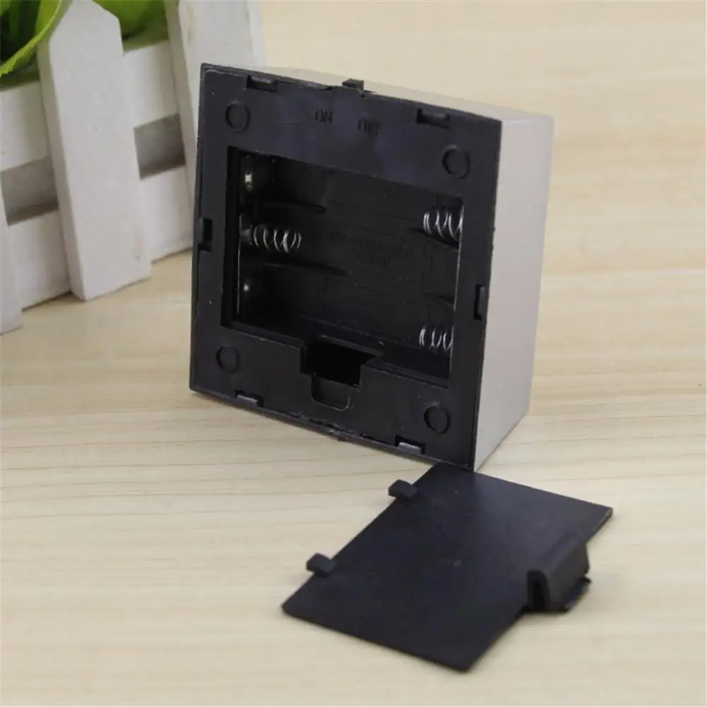 

Light Crystal Tower Display Color-Changing Crystal Display Stand Light Figurine Display Rack Home Decoration Shelf With 3 LEDs