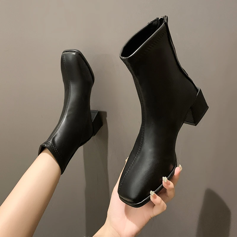 

2021 Autumn and Winter Women's Korean Fashion Boots Square Heel Pure Color Simple Back Zipper Fashion Boots Casual Short Boots