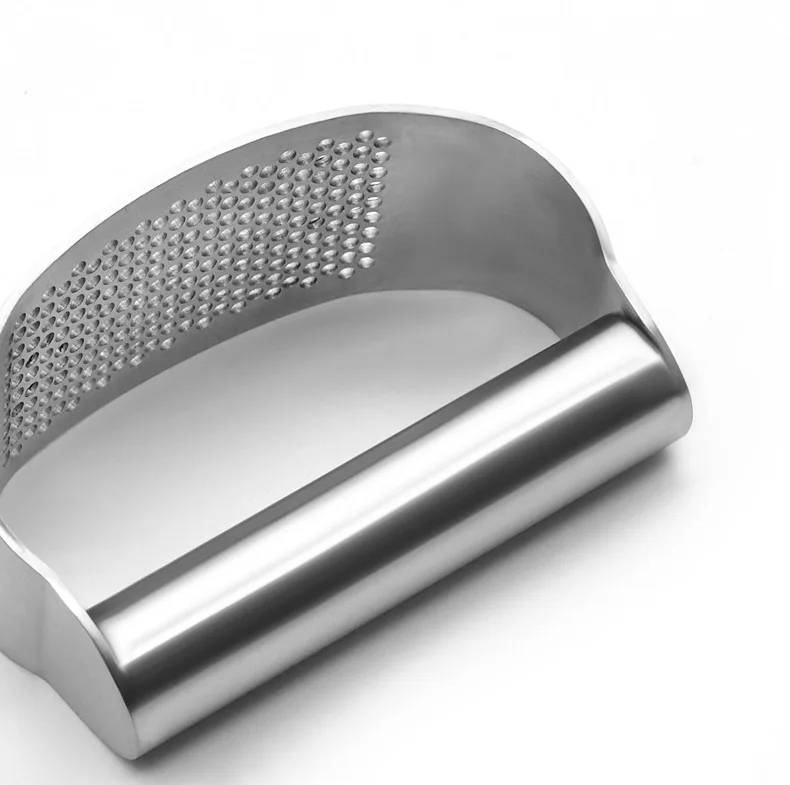 

1 Piece Silver Tone Multifunctional Stainless Steel Manual Garlic Grinder Household Kitchen Tool Vegetable Gadget 10.5x5.2x6.5cm