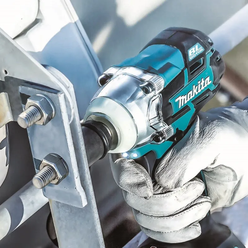 Гайковерт ударный Makita DTW190 Аккумуляторный с литиевым аккумулятором и высоким