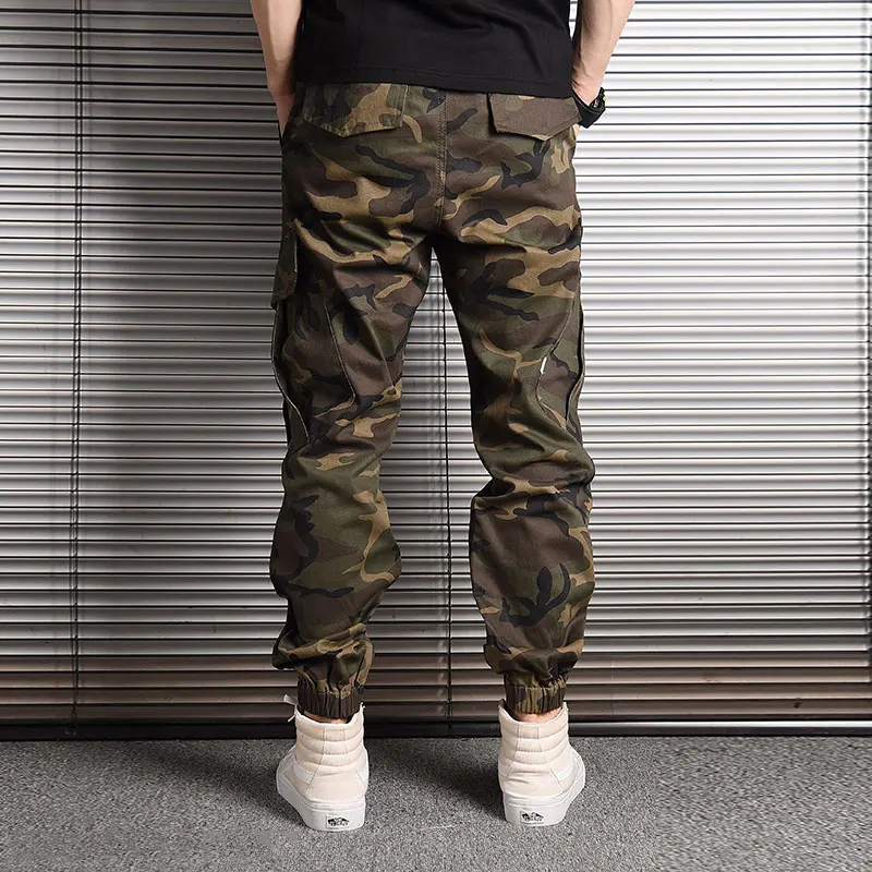 

Fashion Streetwear Men Jeans Loose Fit Multi Pockets Cargo Pants Japanese Hip Hop Jeans Men Camouflage Military Joggers Pants