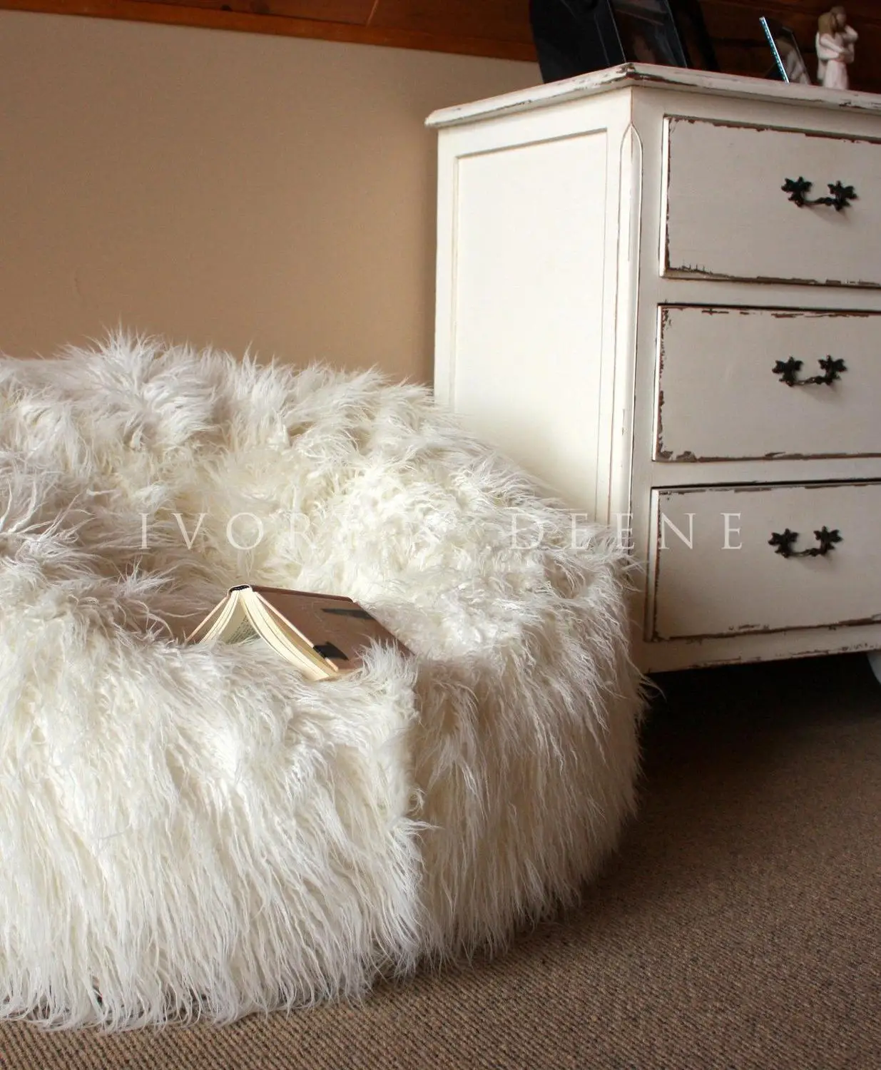 Оригинальный меховой шезлонг большого островка элегантный и теплый мягкий диван