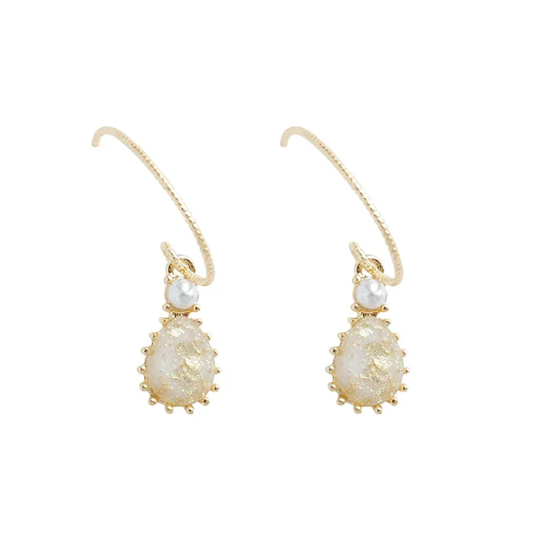 

Vintage Gold Foil Earrings Pearl Drop Earrings Noble and Elegant Earrings for Women 2021 Korean Fashion